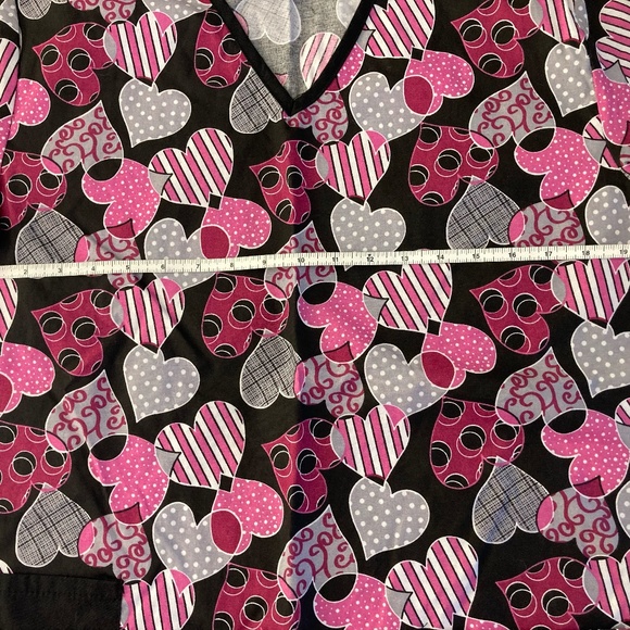 SCRUB TOP - Picture 2 of 4